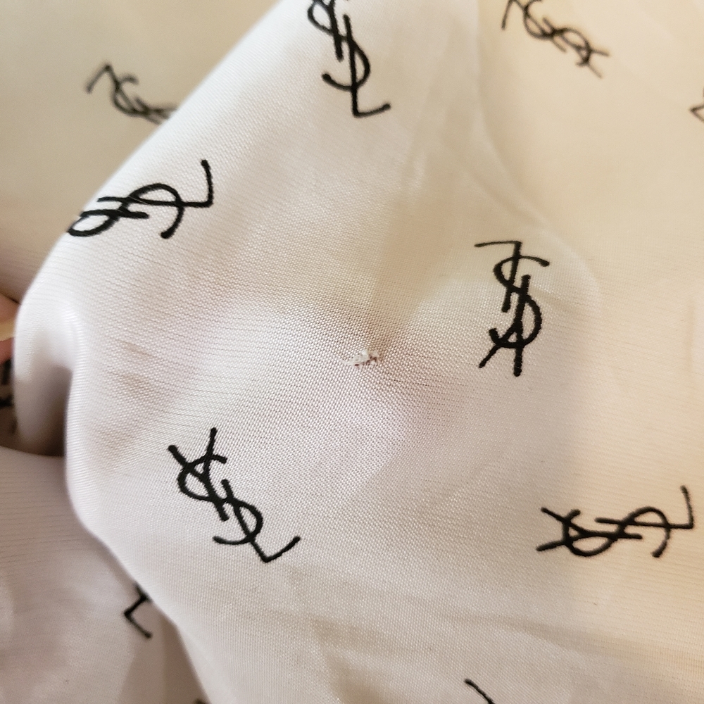 Yves Saint Laurent Black and White Monogram Scarf 30 x 30 - Picture 4 of 7
